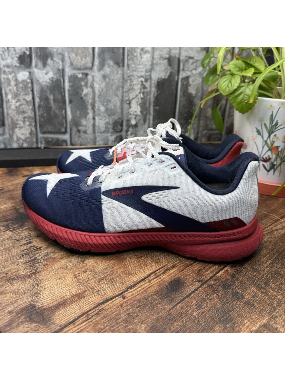 Brooks Launch Men's Running Shoes Cushioned Star USA Blue/Red/White US 9.5 B